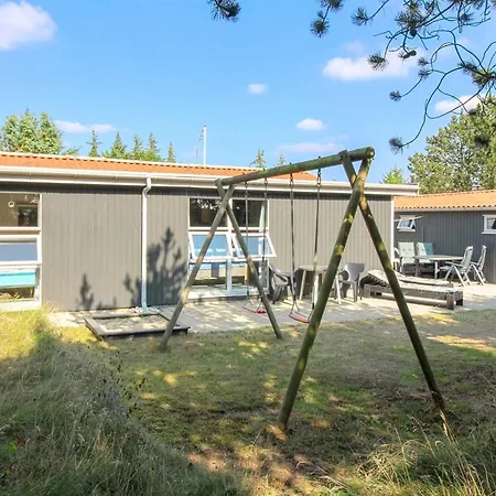 Dom wakacyjny Rokil - 400m From The Sea By Interhome *